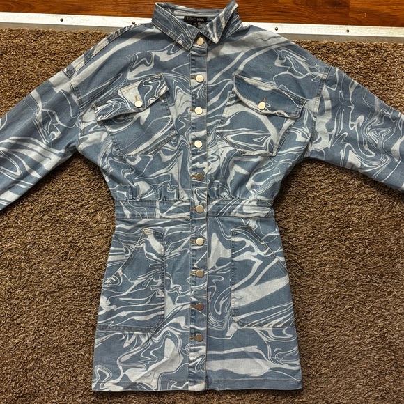 NWT Fashion Nova Dreamy Denim Looks Dress XS Full button down Pockets Brand new - Picture 6 of 16